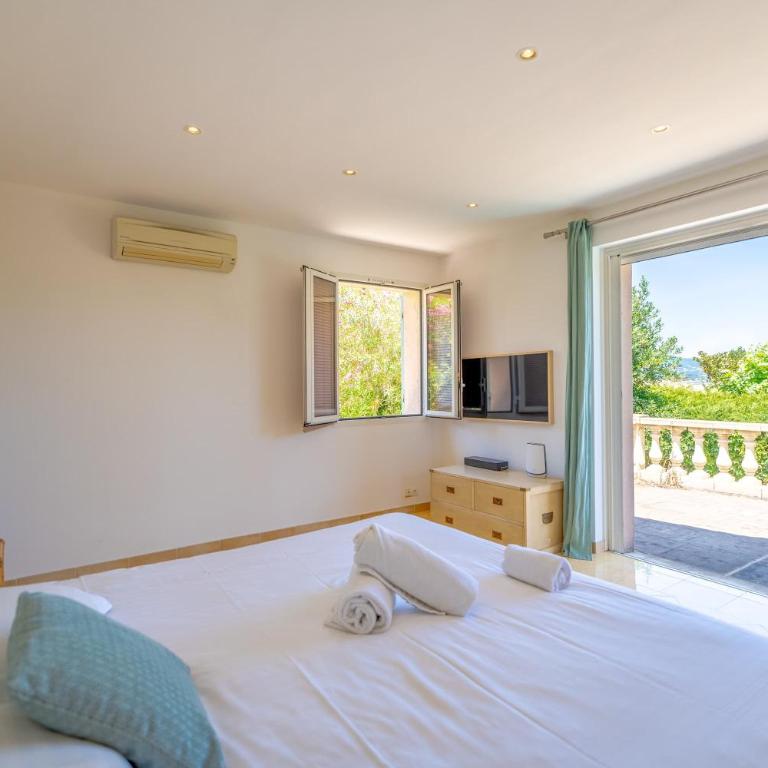 Villa La Perle l Pool & Terrace l Shellter Rentals - Villa - 5