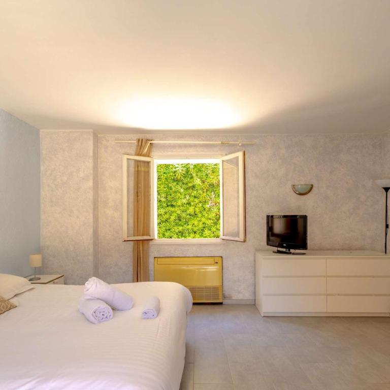 Villa La Perle l Pool & Terrace l Shellter Rentals - Villa - 15