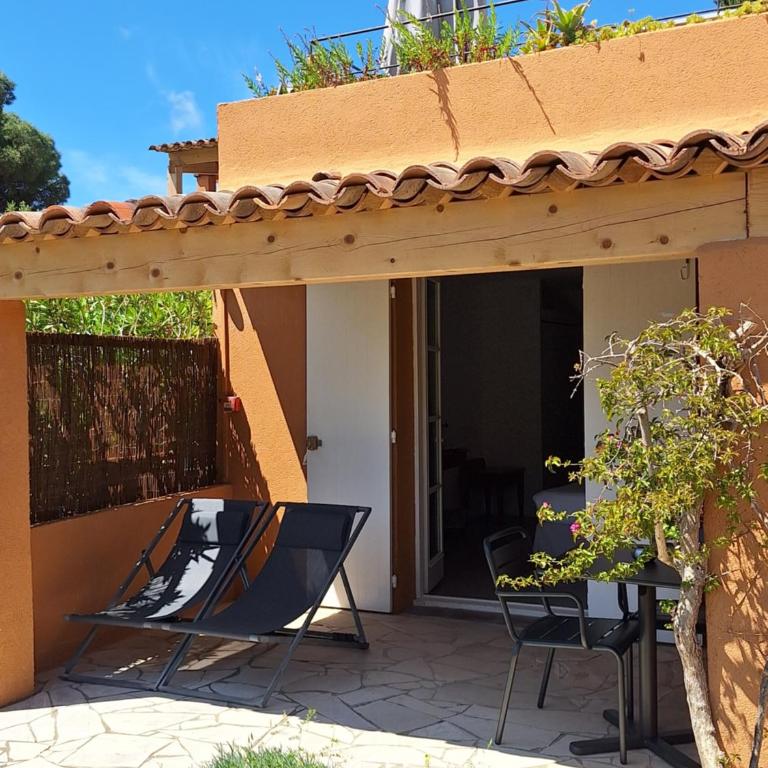 Hôtel les Bouis - Vue mer - Chambre Double Économique - 5