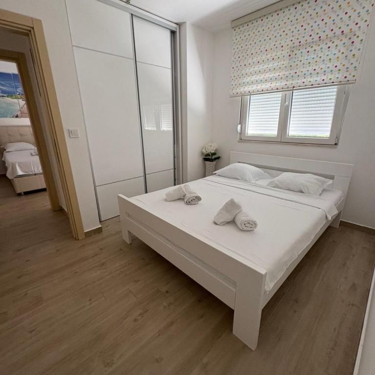 HAPPY HOME - Apartman sa 2 Spavaće Sobe - 5