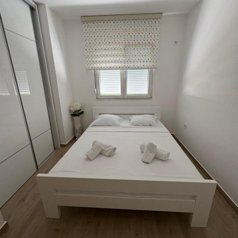 HAPPY HOME - Apartman sa 2 Spavaće Sobe - 4