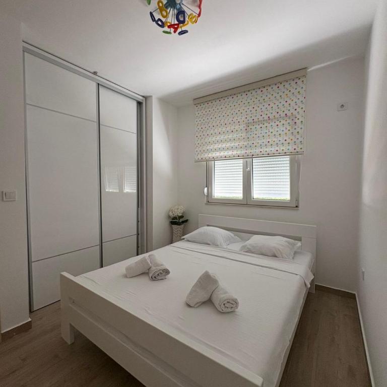HAPPY HOME - Apartman sa 2 Spavaće Sobe - 3