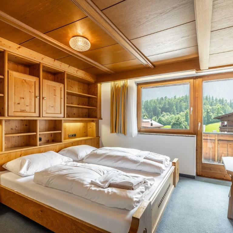 keyone rooms Finkenberg - Doppelzimmer mit Bergblick - 1