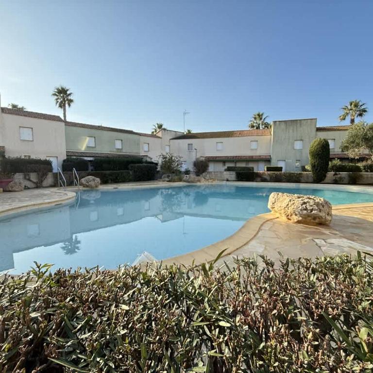 Evasion Valras Appartement Cosy avec Piscine - Apartment with Pool View - 8
