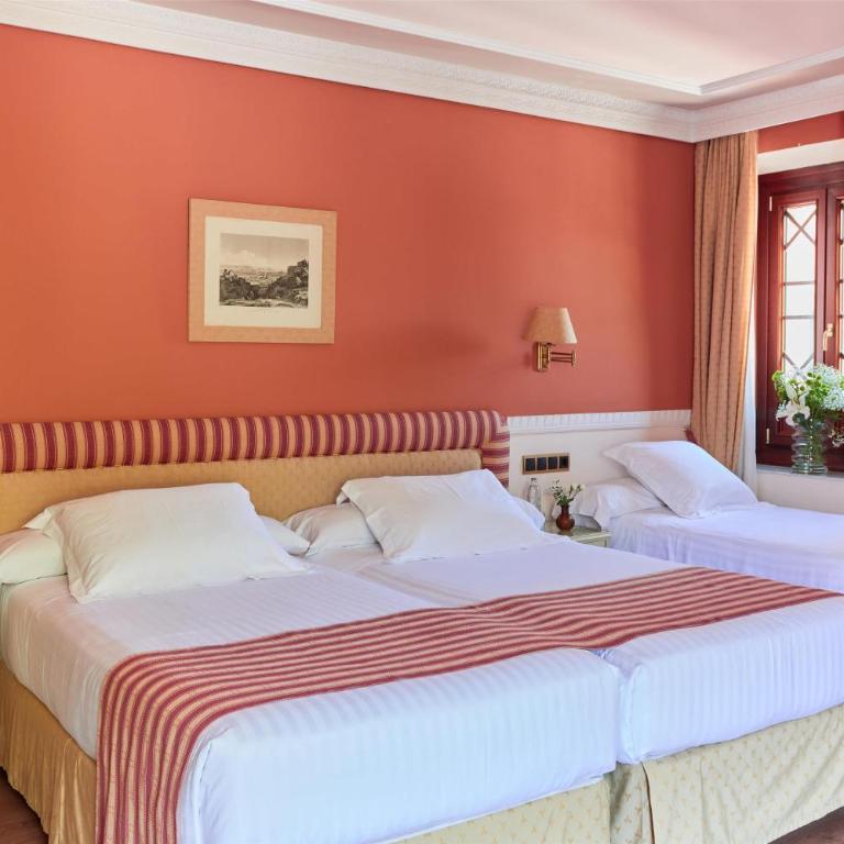 Alhambra Palace Hotel - Standard Twin Room with One Extra Single Bed - Non-Smoking - 2