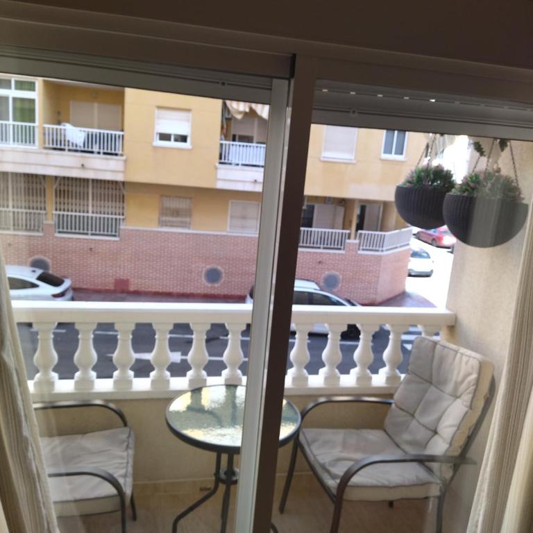 Apartamento con aparcamiento cerca del mar en Torrevieja - Apartamento de 1 dormitorio - 34