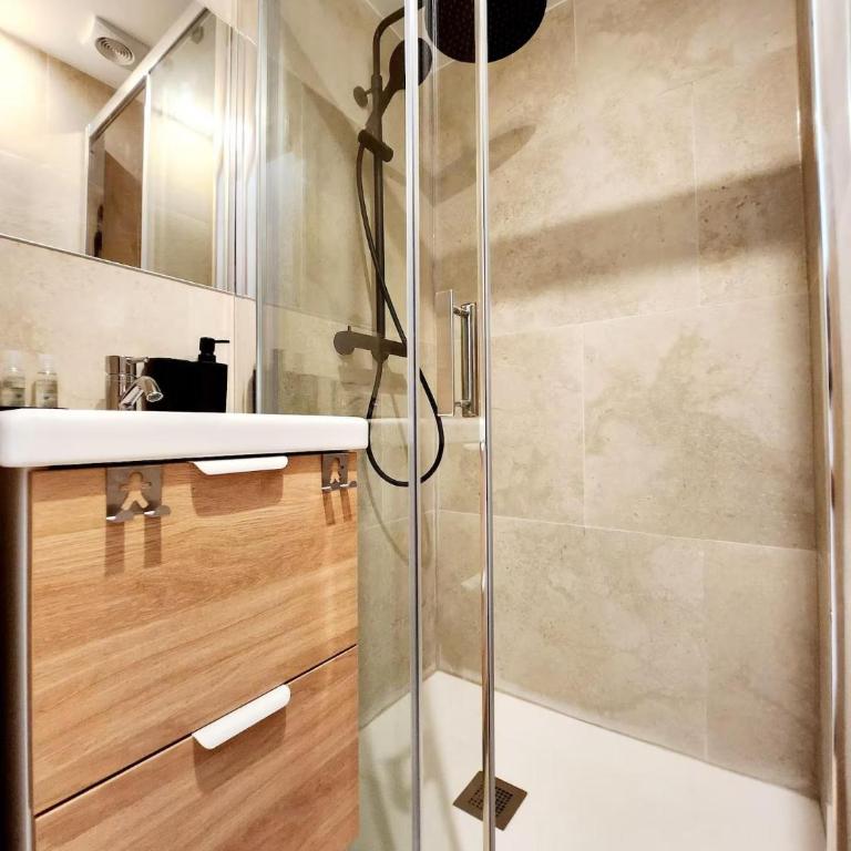 Le Borello Bleu - Joli T2 dans le Vieil Antibes - Apartment mit 1 Schlafzimmer - 11