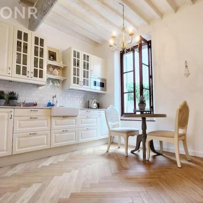 La Tour Antiboise - dans le vieil Antibes - Appartement 1 Chambre - 1