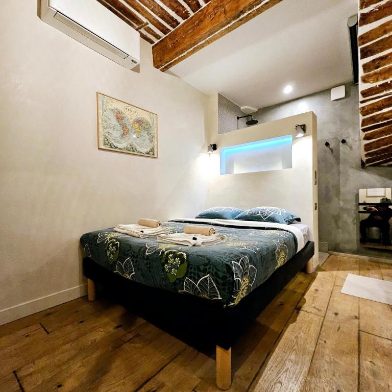 La Fourmilière - dans le Vieil Antibes - Maison 2 Chambres - 17