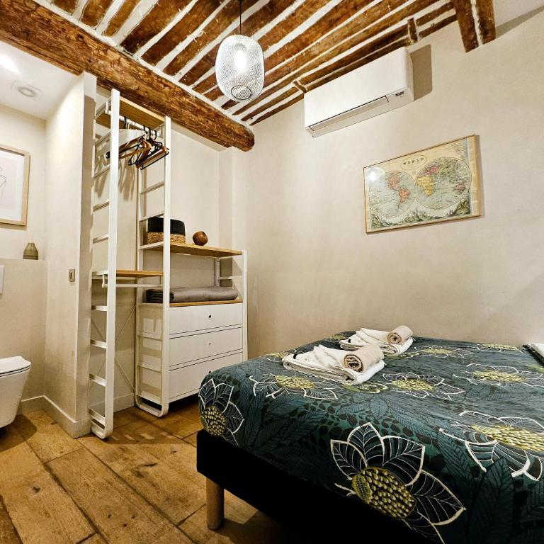 La Fourmilière - dans le Vieil Antibes - Maison 2 Chambres - 22