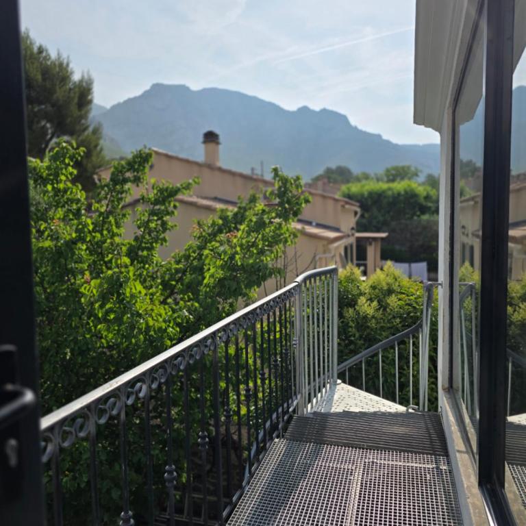 Appart T3 Parc des Calanques route de Cassis - Appartement 2 Chambres - 12