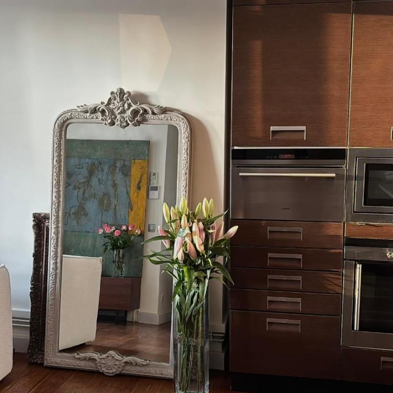 Golden Triangle Champs-Élysées - One-Bedroom Apartment - 2