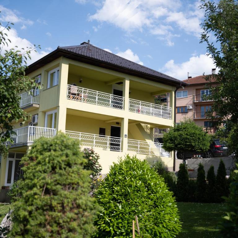 Apartman Hill - Two-Bedroom Apartment - 29