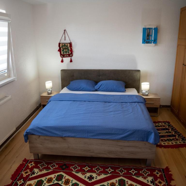 Apartman Hill - Two-Bedroom Apartment - 8