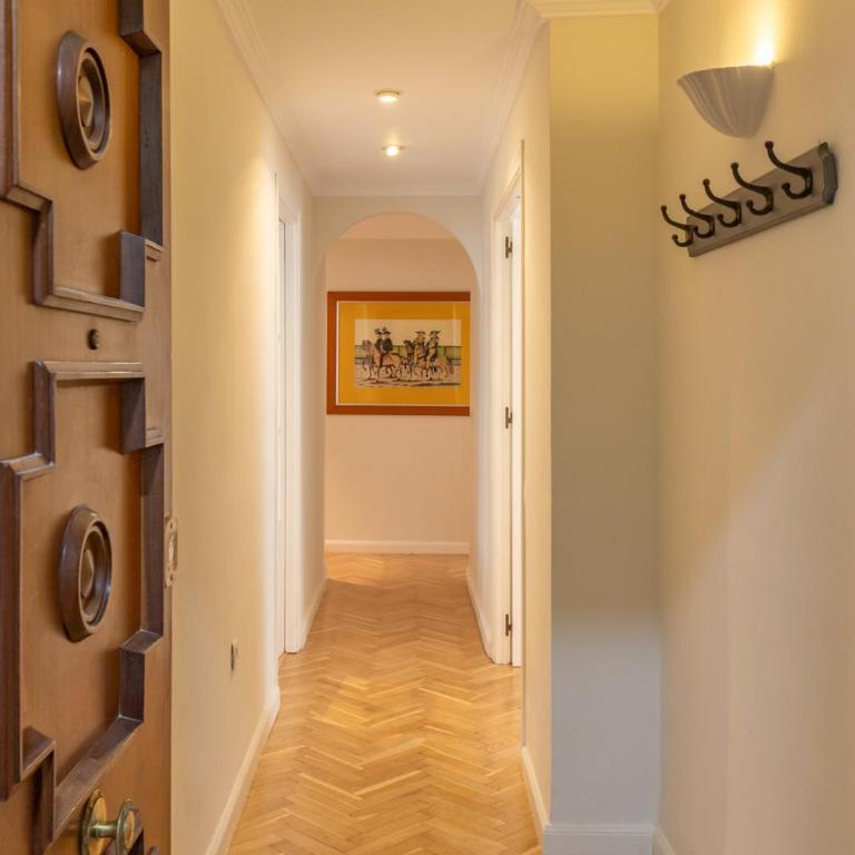 Rey Alfonso Apartamento con Garaje, 6 pax - Apartamento de 3 dormitorios - 59