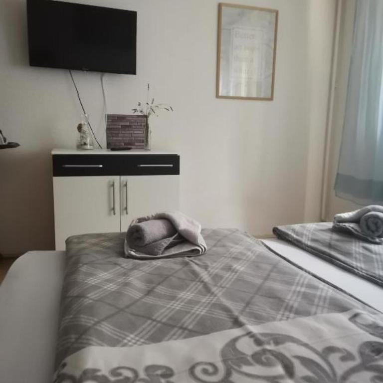 Apartman Hill - Two-Bedroom Apartment - 15