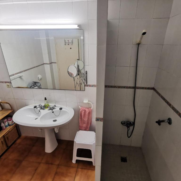 Casa espaciosa de 10 pers. con terraza, cerca de la playa y área de entretenimiento en Llançà - ES-89-138 - Vacation Home - 19