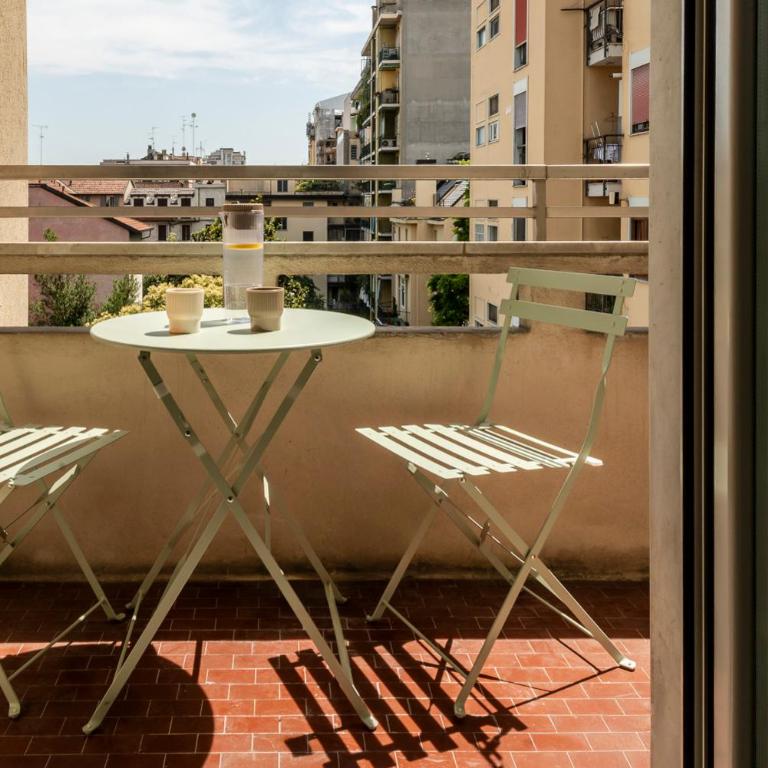 StayEasy Melloni - 3 Rooms, 2 Baths - City Center - Appartamento con 3 Camere da Letto e con Balcone - 29