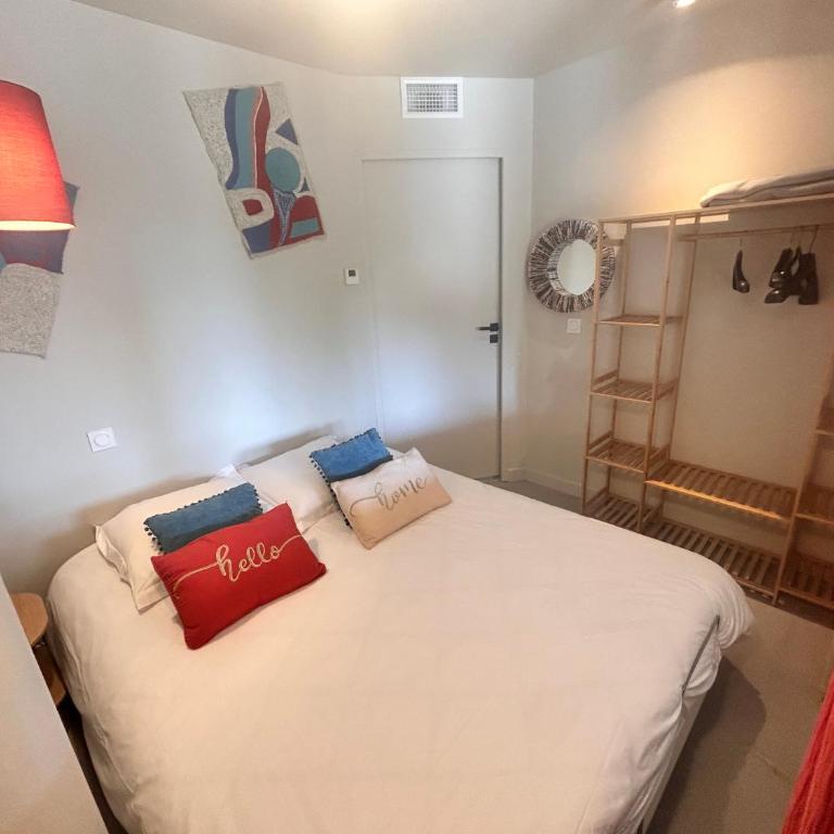 Bas de villa la sablhyeres- 300m Plage de la Capte - 2 hébergements disponibles - Maison de Vacances - 10