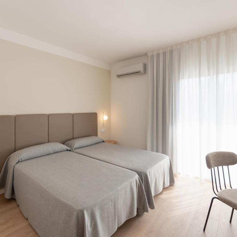 Hotel RH Sol - Habitación Doble con 2 camas y terraza (2 adultos) - 3