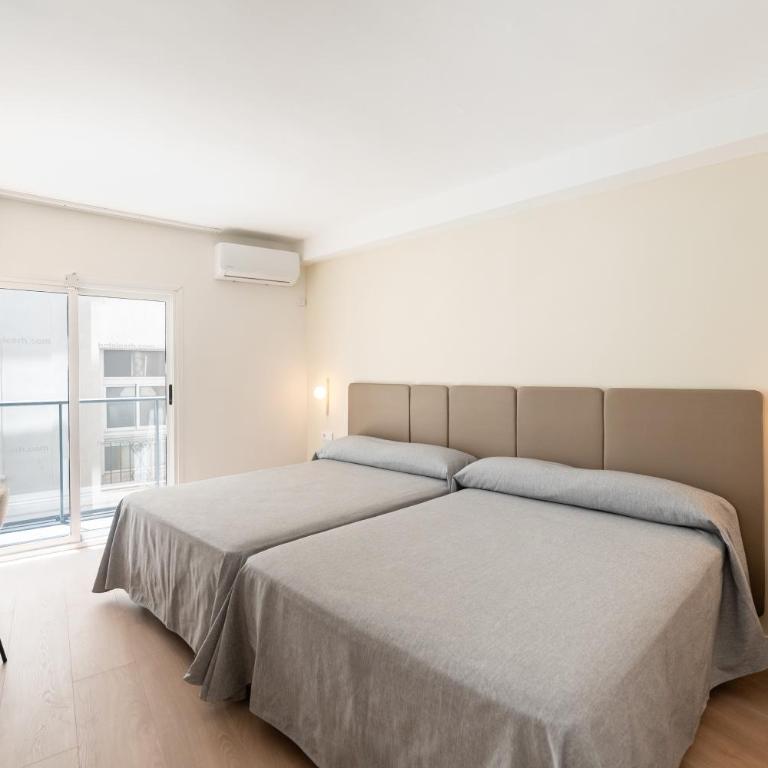 Hotel RH Sol - Habitación Doble con 2 camas y terraza (2 adultos) - 1