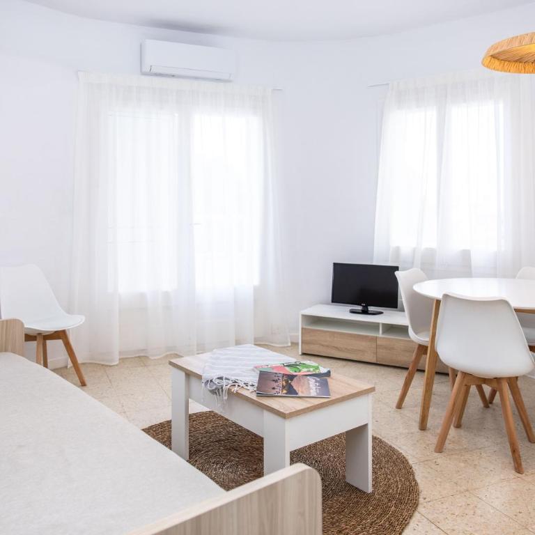 RVApartaments Escala Brava - Apartamento de 3 dormitorios con balcón - 10