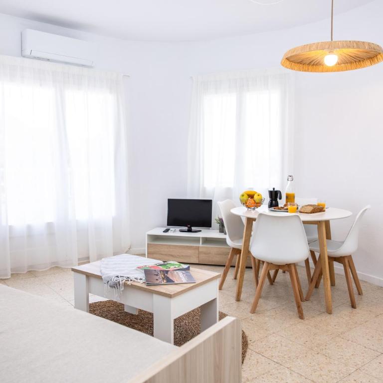 RVApartaments Escala Brava - Apartamento de 3 dormitorios con balcón - 13