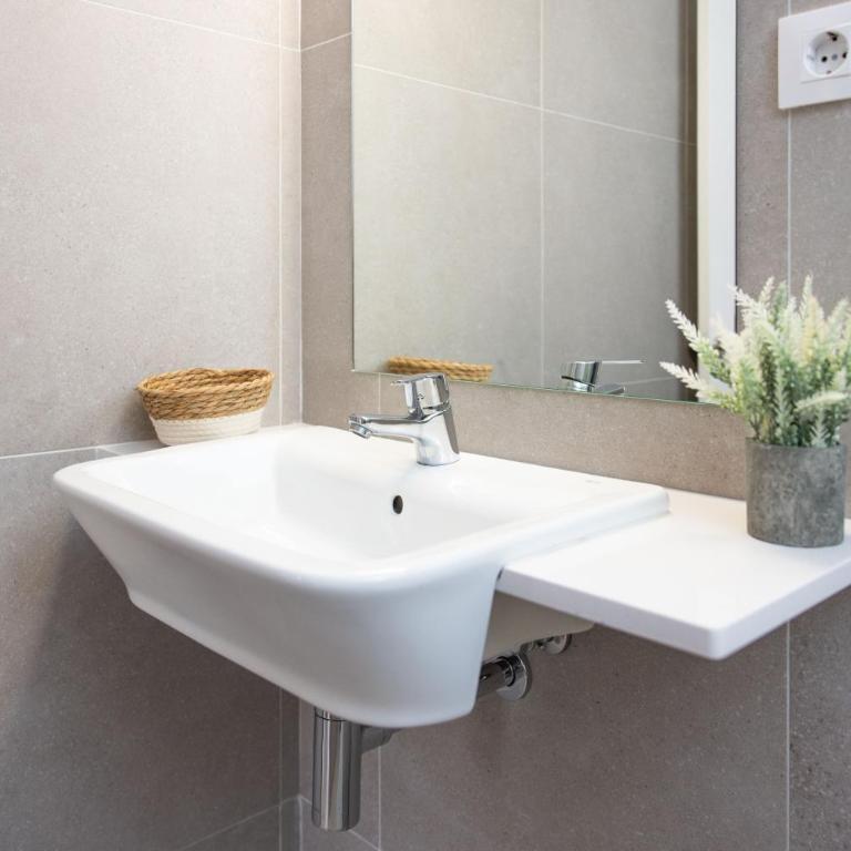 RVApartaments Escala Brava - Apartamento de 2 dormitorios con balcón - 5