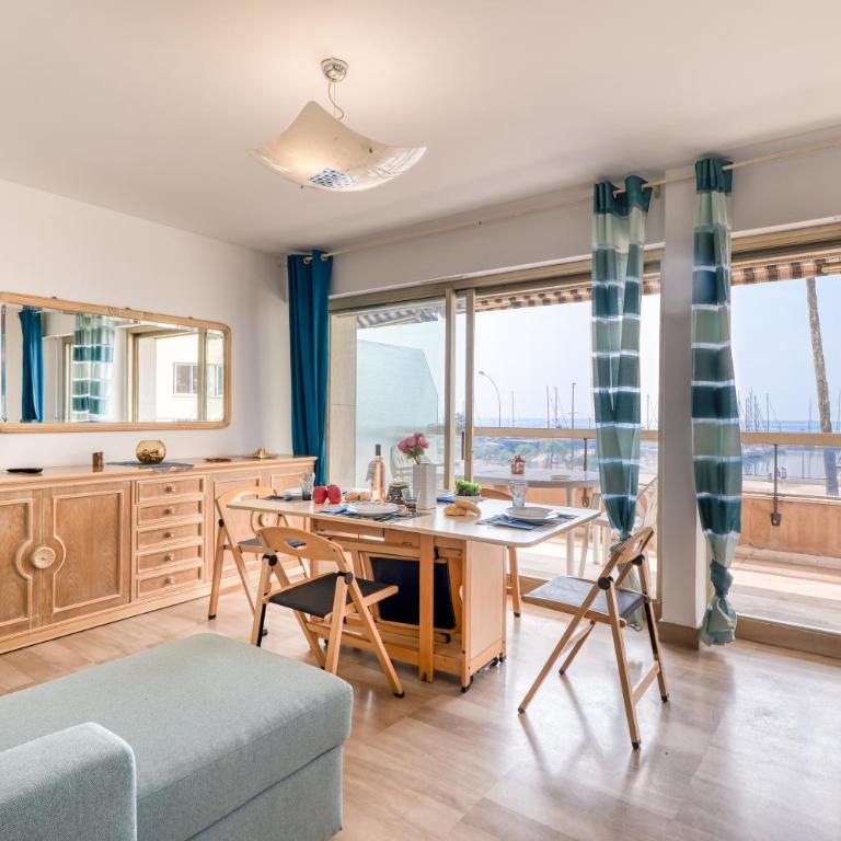 Port & Pool Hideaway - Happy Rentals - Apartment with Terrace - 2