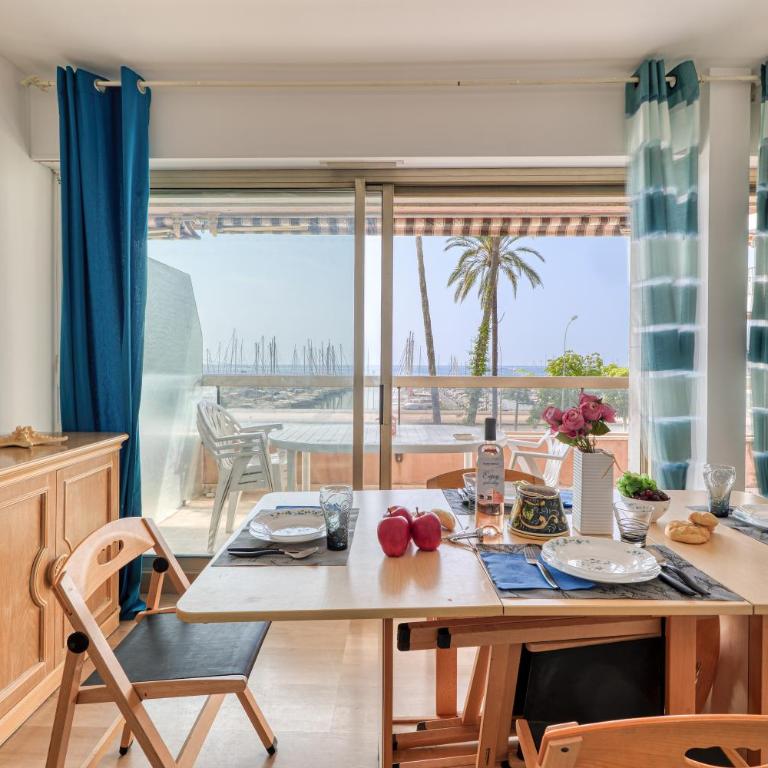 Port & Pool Hideaway - Happy Rentals - Apartment with Terrace - 19