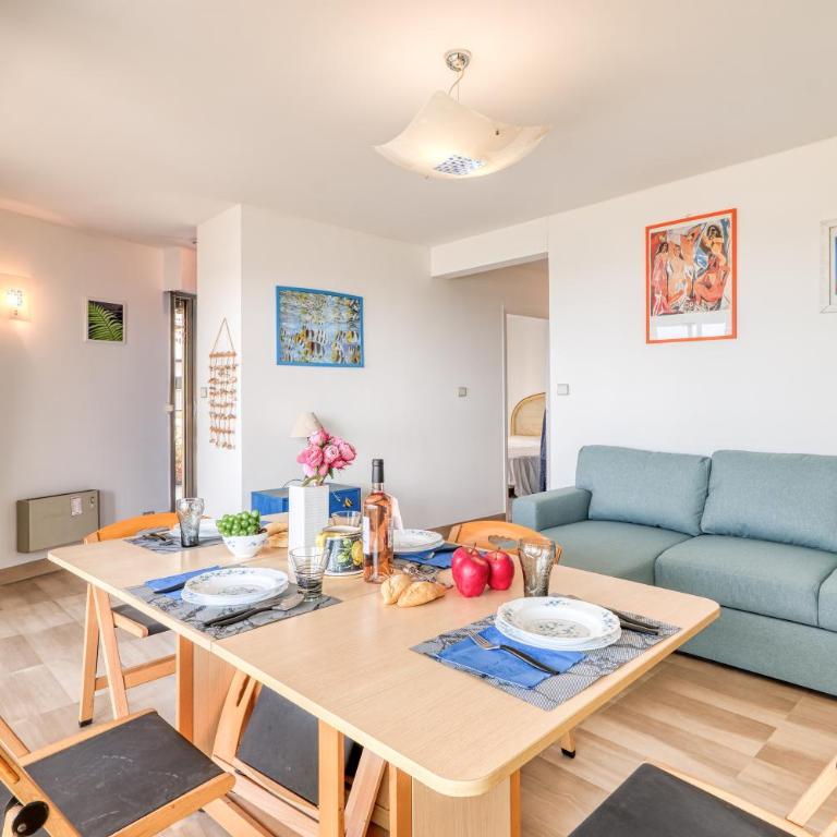 Port & Pool Hideaway - Happy Rentals - Apartment with Terrace - 20