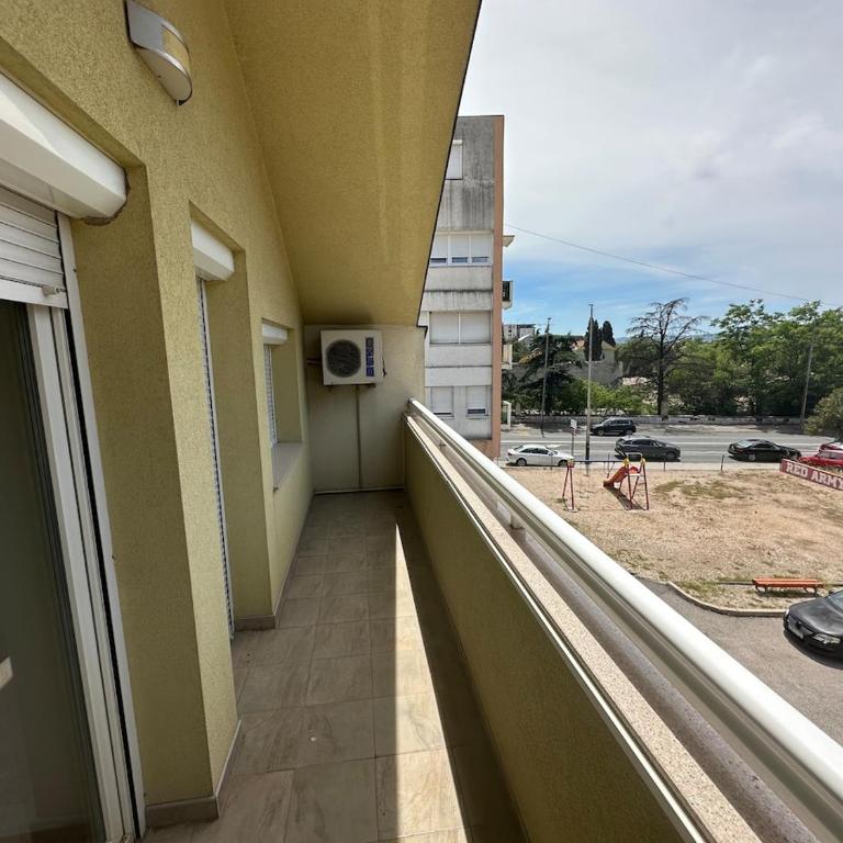 Apartments Naresi Mostar - Two-Bedroom Apartment with Balcony - 42