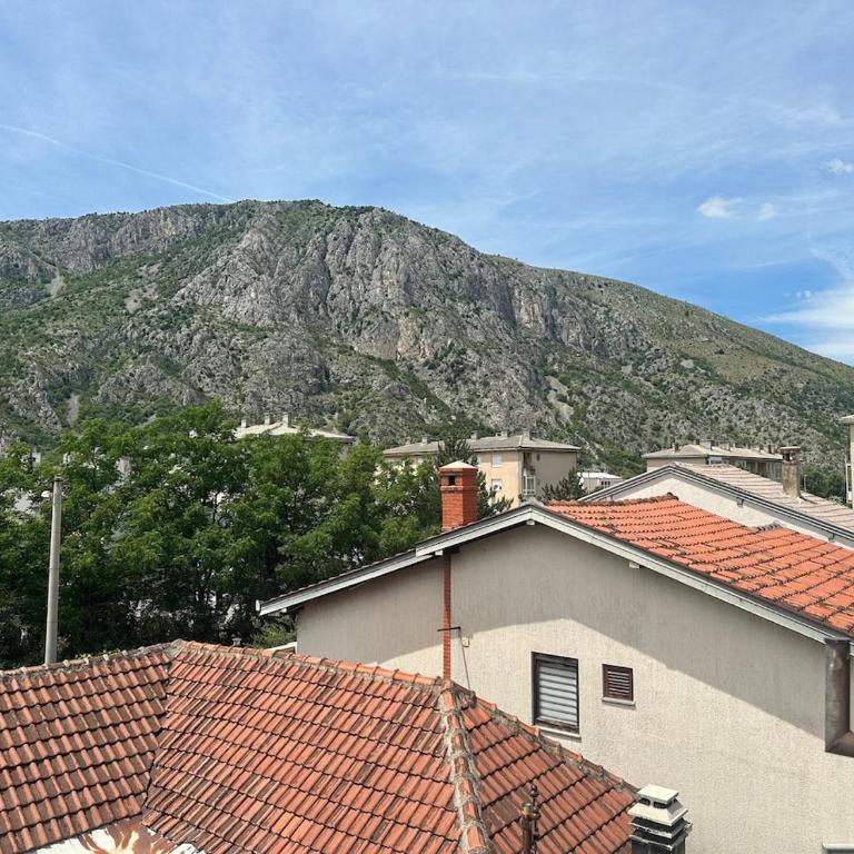 Apartments Naresi Mostar - Two-Bedroom Apartment with Balcony - 44
