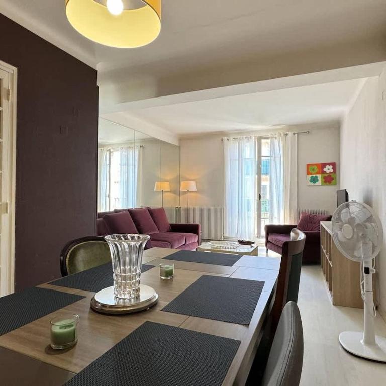 Charmant T3 en centre ville Beziers avec parking - Appartement - 4