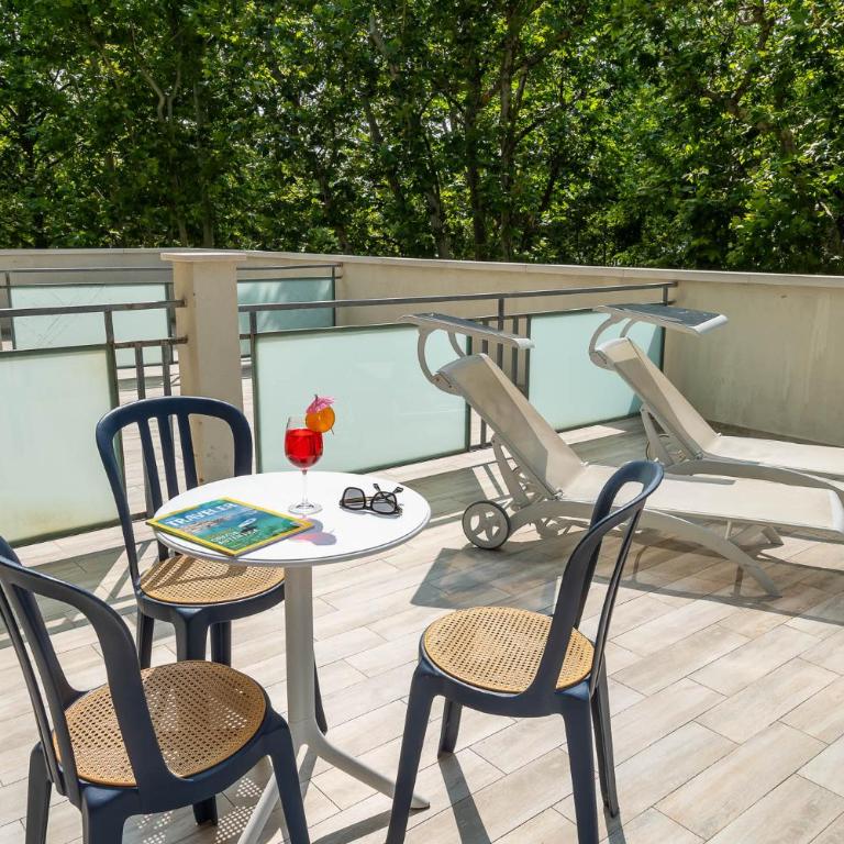 Union Park Hotel al mare con Piscina - Parcheggio - Spiaggia - A MH Collection Hotels - Deluxe Double or Twin Room with Pool View - 11