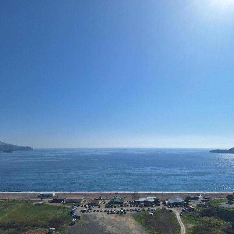 Skyline sea view apartment - One-Bedroom Apartment with Balcony and Sea View - 10