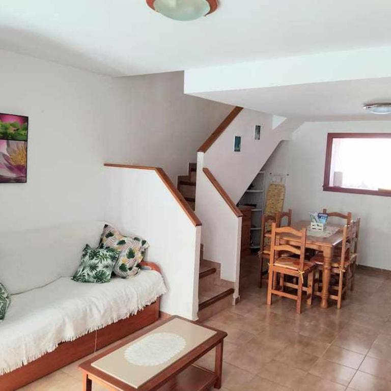 ADOSADO A 50M DE LA PLAYA EL CARGADOR - Casa - 20