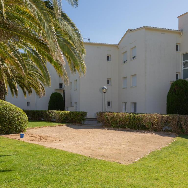 Apartament amb piscina i aparcament - Baixos amb jardinet - Apartamento de 2 dormitorios - 17