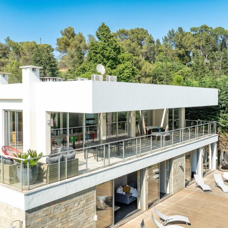 CABOTS Villa Moderne Tout Confort Grand Jardin & Piscine - Villa - 2