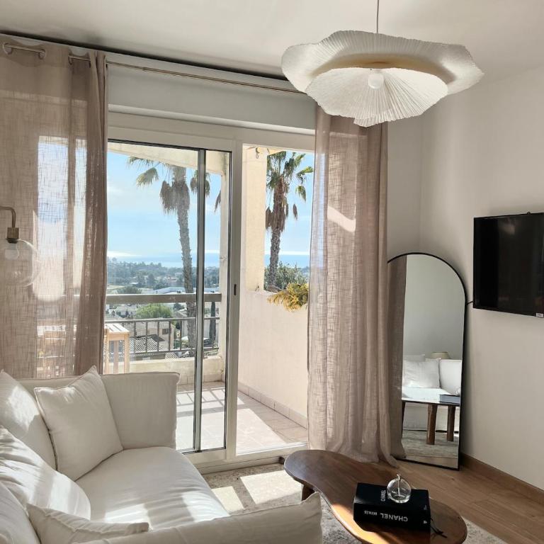 Chez Ophélie, vue mer et piscine - One-Bedroom Apartment - 5