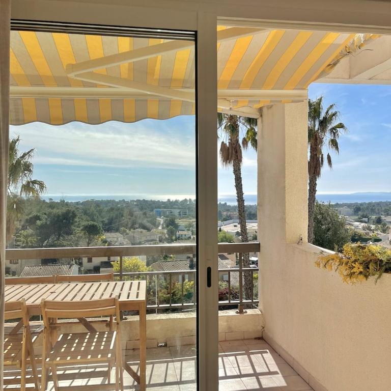 Chez Ophélie, vue mer et piscine - One-Bedroom Apartment - 15
