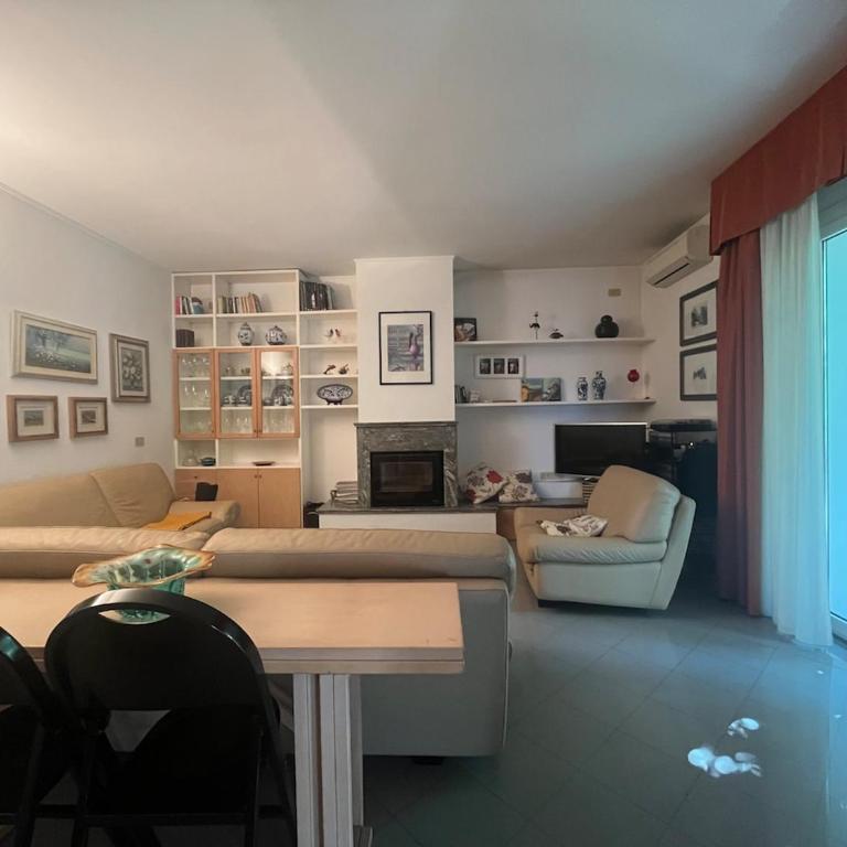 Spazioso Appartamento a 5 minuti dal Mare - Two-Bedroom Apartment with Balcony - 16