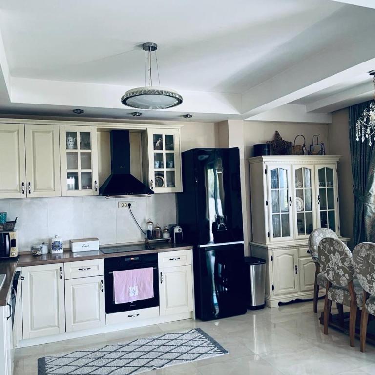 Apartman Maja - Two-Bedroom Apartment with Balcony - 2