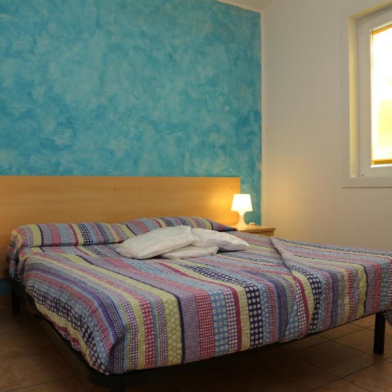 Camping Cisano - San Vito - Casa con 2 Camere da Letto - 6