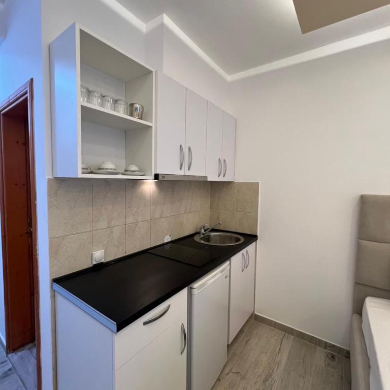 Apartments Fati & Flori - Standardna Porodična Soba - 4