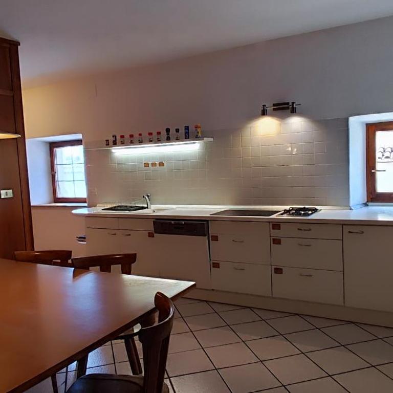 Große Wohnung mit Garagenparkplatz - Appartamento - 5