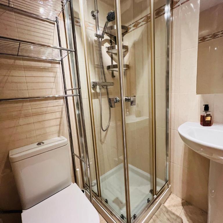 Hill View Benalmadena Appartment with fresh renovation - Two-Bedroom Apartment - 25