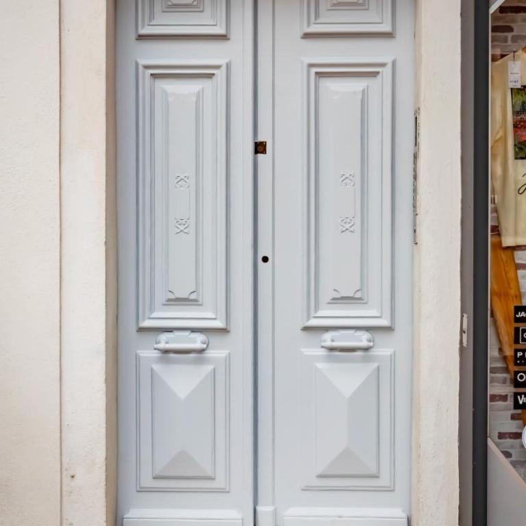 #101-Heart of Vieil Antibes - Place Nationale-High-End Newly Renovated & Furnished Appartment - Appartement 2 Chambres - 11