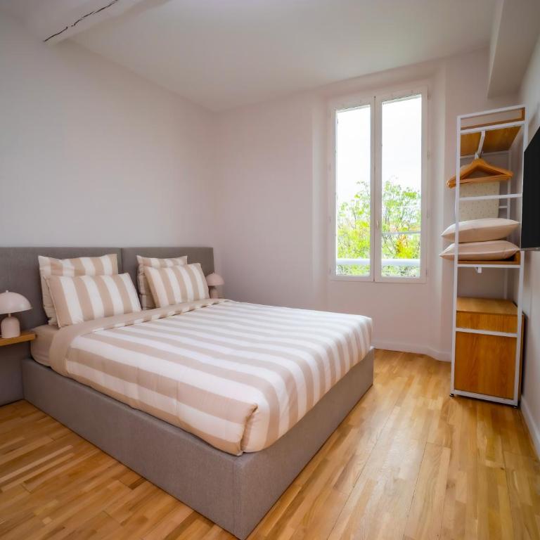 #101-Heart of Vieil Antibes - Place Nationale-High-End Newly Renovated & Furnished Appartment - Appartement 2 Chambres - 12