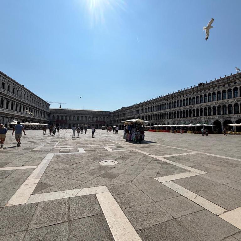 Rialto Elegant Hideaway near St Mark's Square - One-Bedroom Apartment - 26